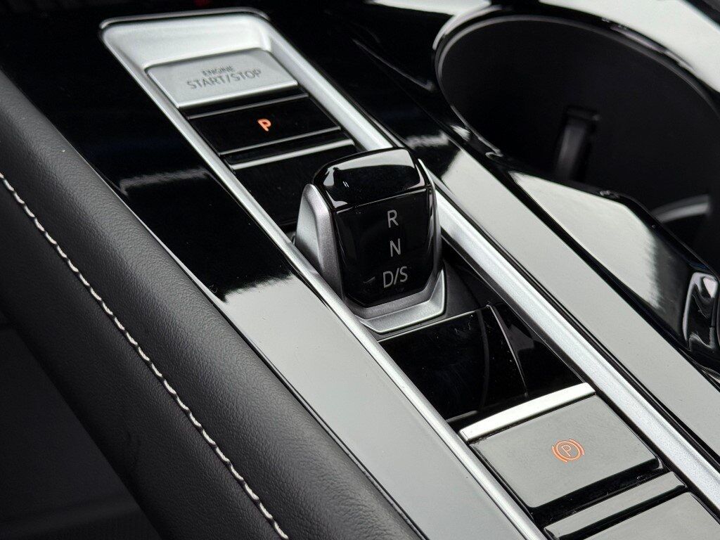 2025 Volkswagen Atlas Cross Sport 2.0T SEL R-Line Black Springfield VA