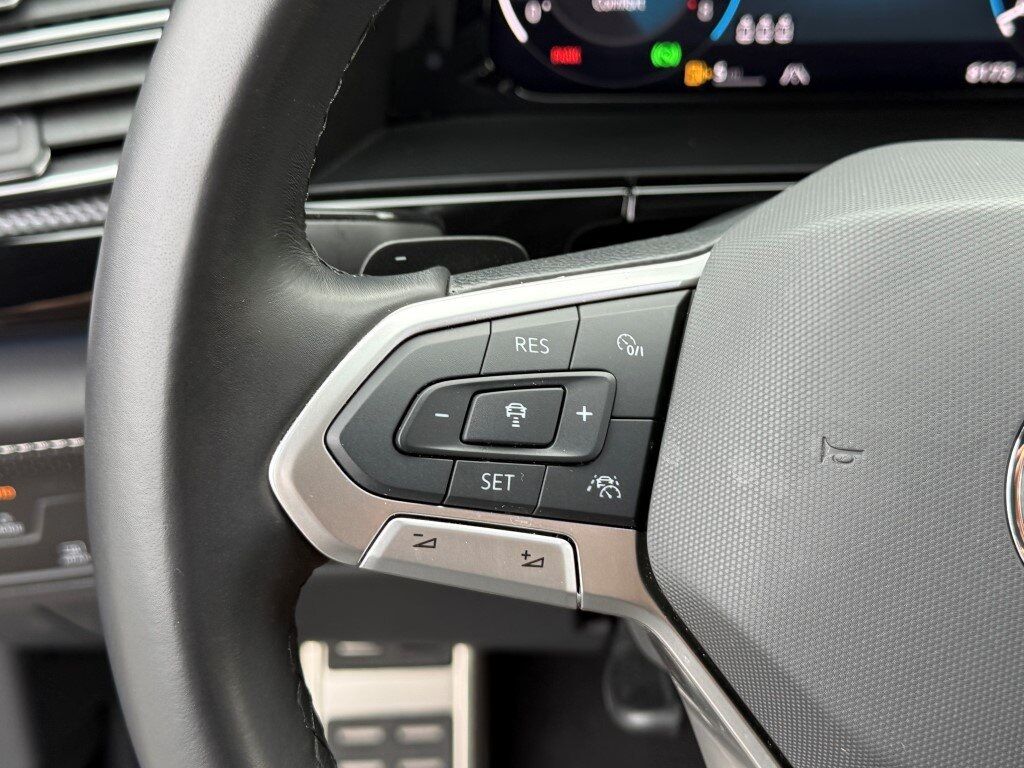 2025 Volkswagen Atlas Cross Sport 2.0T SEL R-Line Black Springfield VA