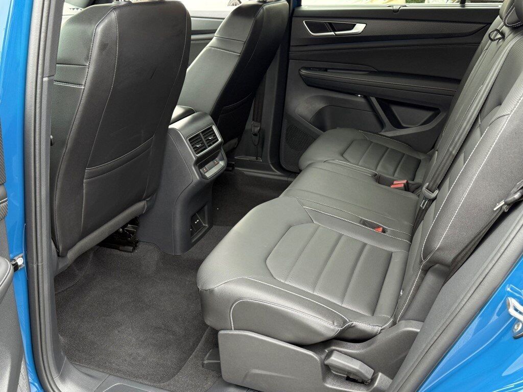 2025 Volkswagen Atlas Cross Sport 2.0T SEL R-Line Black Springfield VA