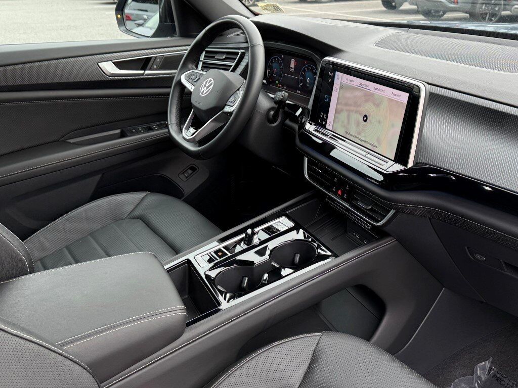 2025 Volkswagen Atlas Cross Sport 2.0T SEL R-Line Black Springfield VA