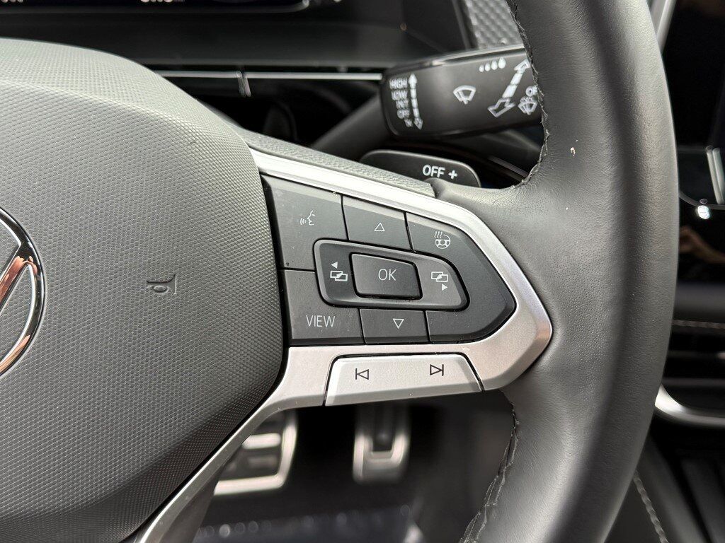 2025 Volkswagen Atlas Cross Sport 2.0T SEL R-Line Black Springfield VA