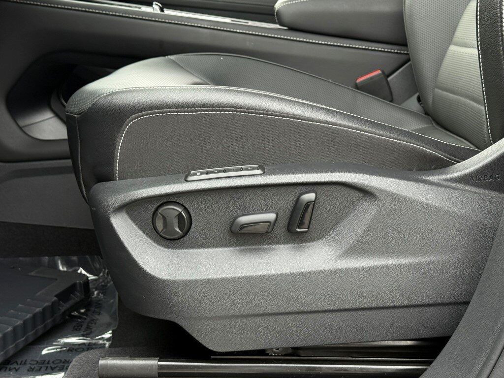 2025 Volkswagen Atlas Cross Sport 2.0T SEL R-Line Black Springfield VA