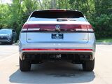 2025 Volkswagen Atlas Cross Sport 2.0T SEL R-Line Oshkosh WI