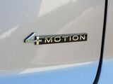 2025 Volkswagen Atlas Cross Sport 2.0T SEL R-Line Oshkosh WI