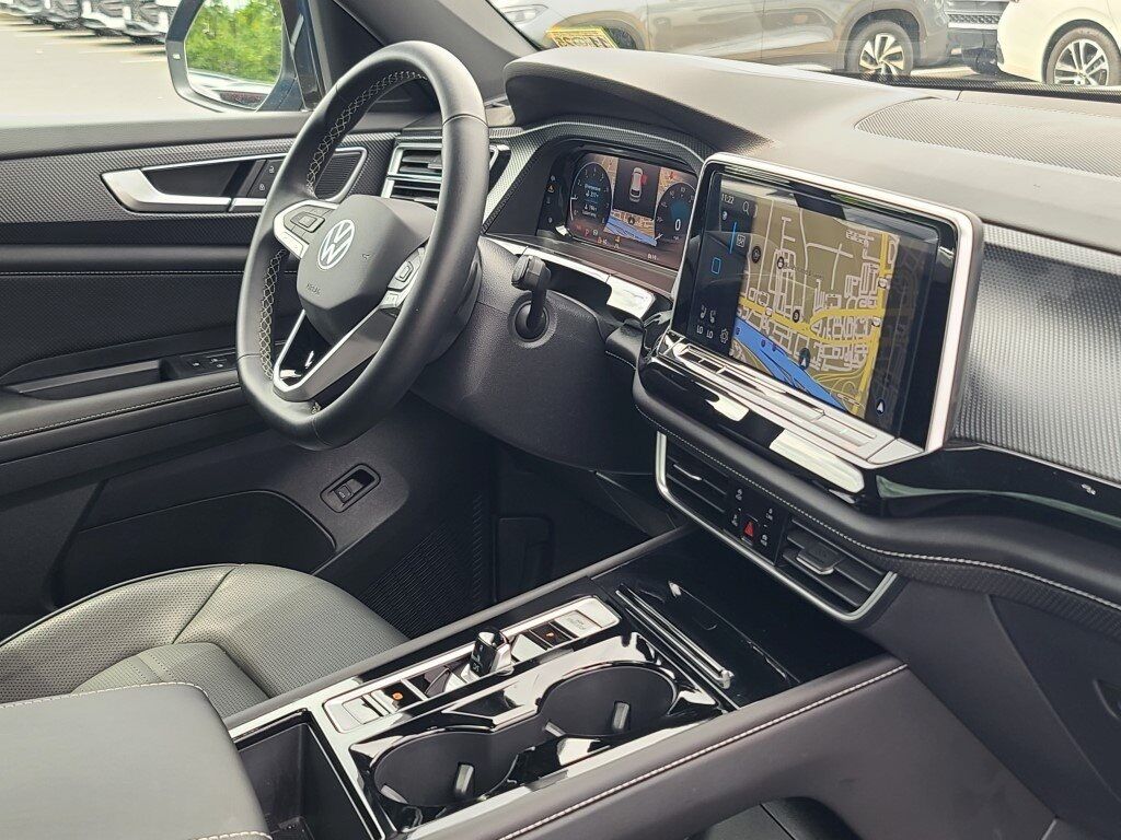 2025 Volkswagen Atlas Cross Sport 2.0T SEL Fredericksburg VA
