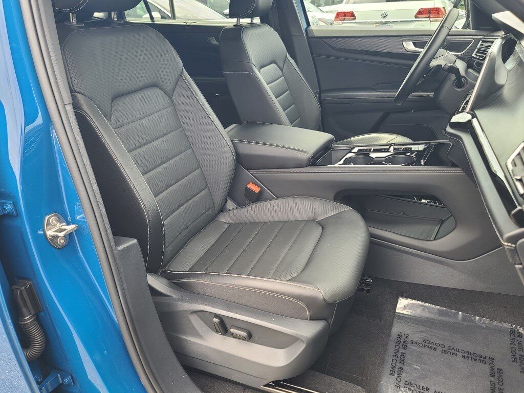 2025 Volkswagen Atlas Cross Sport 2.0T SEL Springfield VA