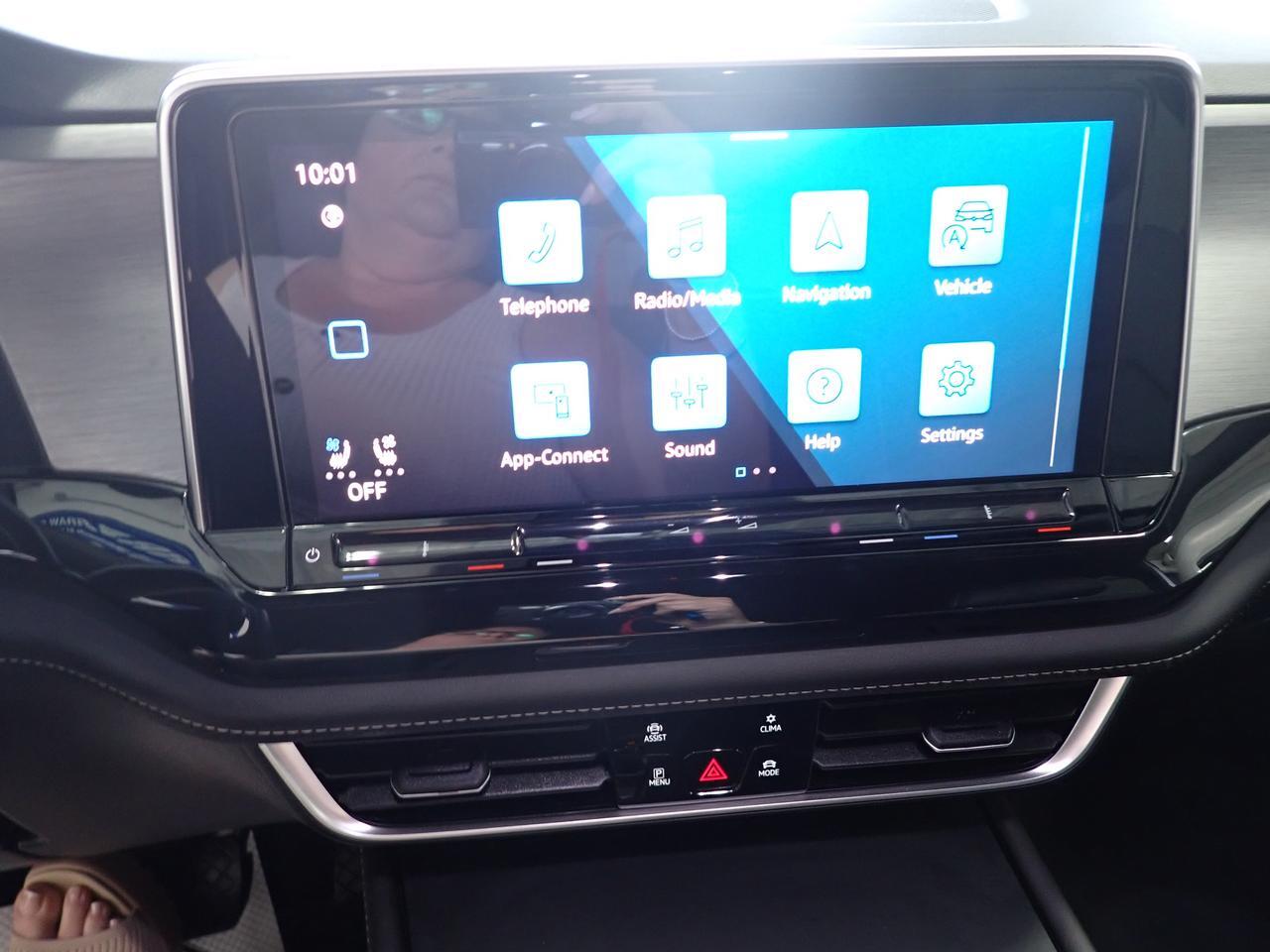 2025 Volkswagen Atlas Cross Sport Comfortline AWD LEATHER Listowel ON