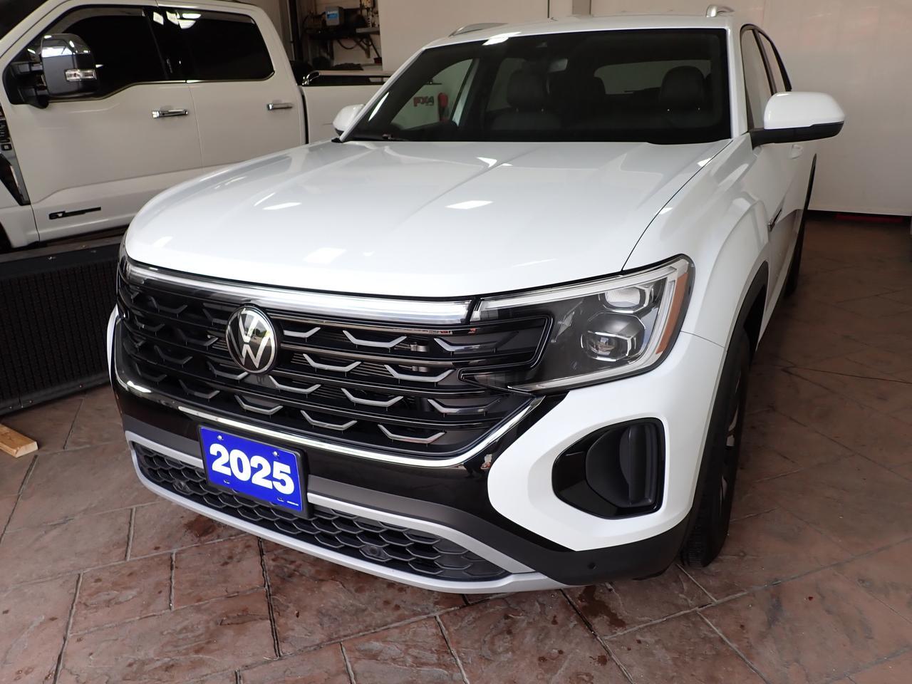 2025 Volkswagen Atlas Cross Sport Comfortline AWD LEATHER Listowel ON