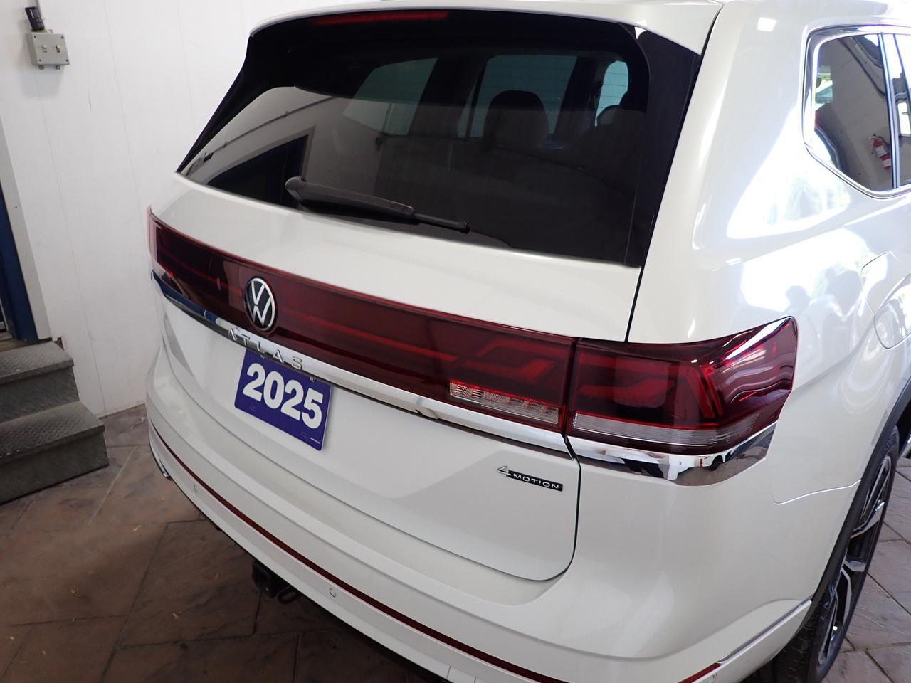 2025 Volkswagen Atlas Execline 4WD LEATHER NAVI SUNROOF Listowel ON