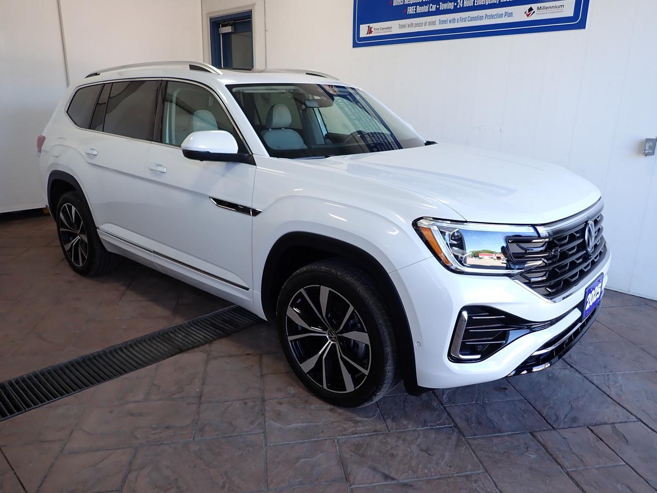2025 Volkswagen Atlas Execline 4WD LEATHER NAVI SUNROOF