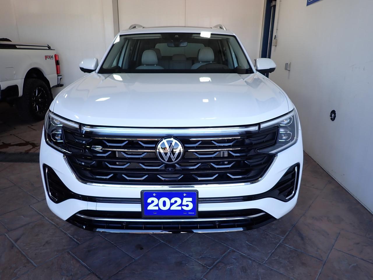 2025 Volkswagen Atlas Execline 4WD LEATHER NAVI SUNROOF Listowel ON