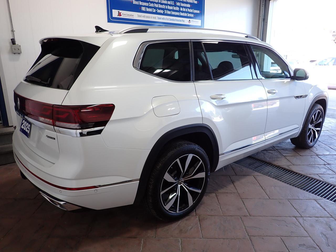 2025 Volkswagen Atlas Execline 4WD LEATHER NAVI SUNROOF Listowel ON