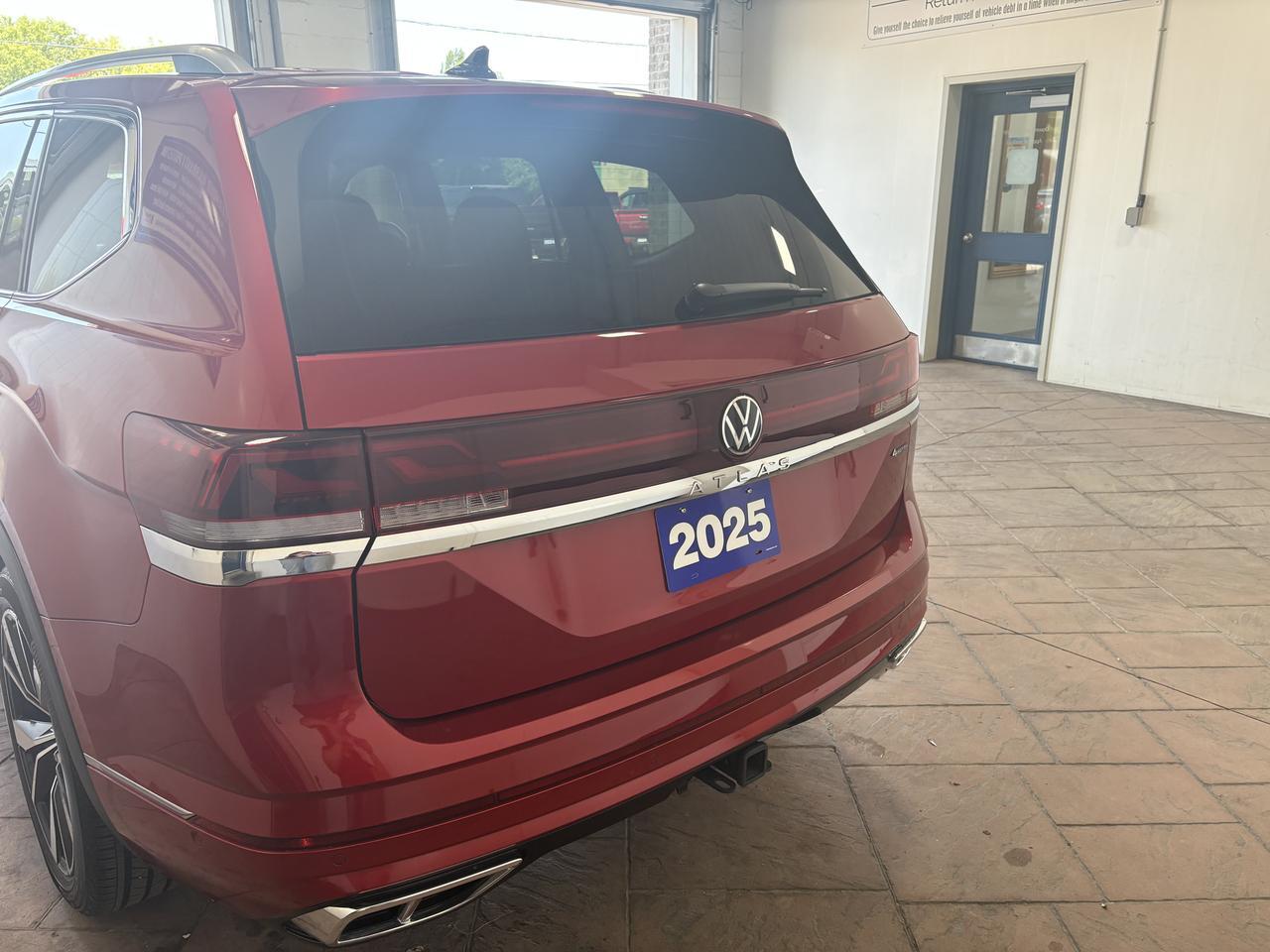 2025 Volkswagen Atlas Execline 4WD Listowel ON