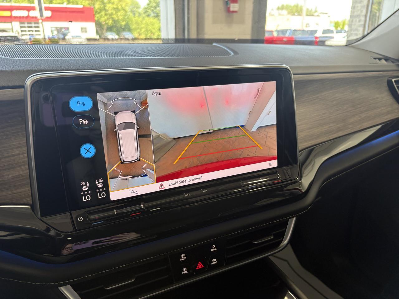 2025 Volkswagen Atlas Execline 4WD Listowel ON