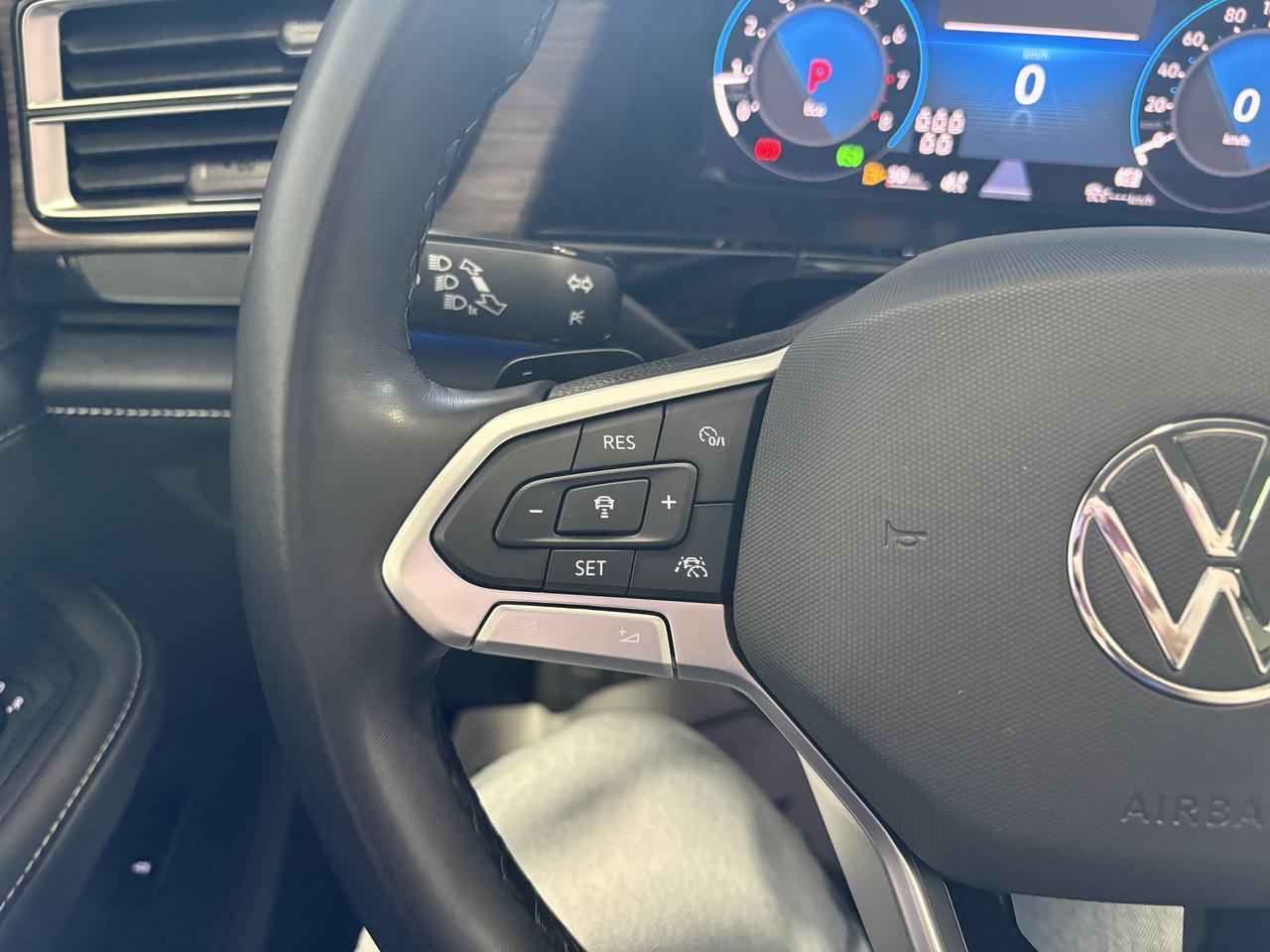 2025 Volkswagen Atlas Execline 4WD Listowel ON