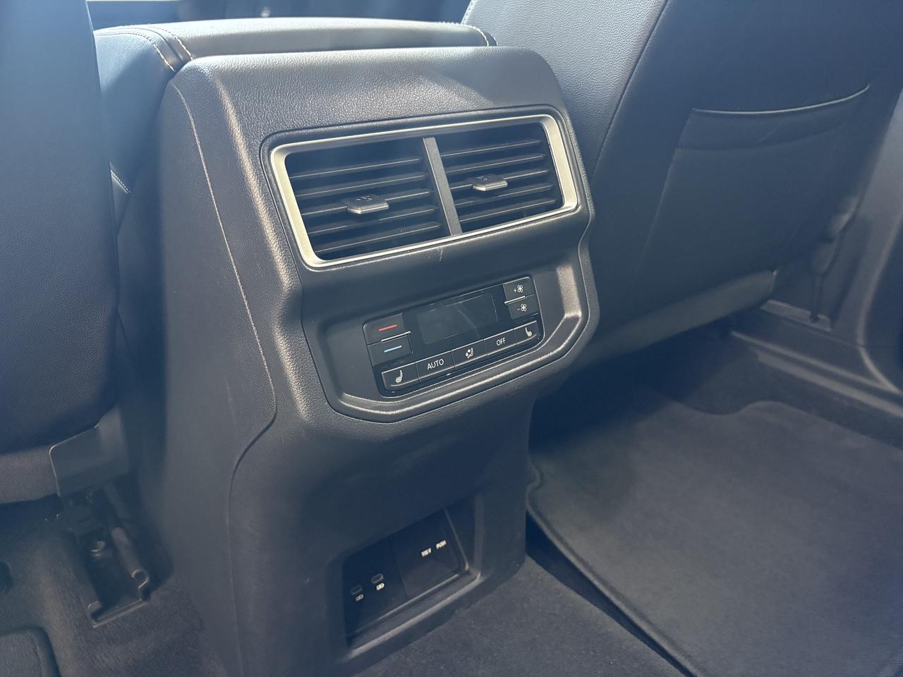2025 Volkswagen Atlas Execline 4WD Listowel ON