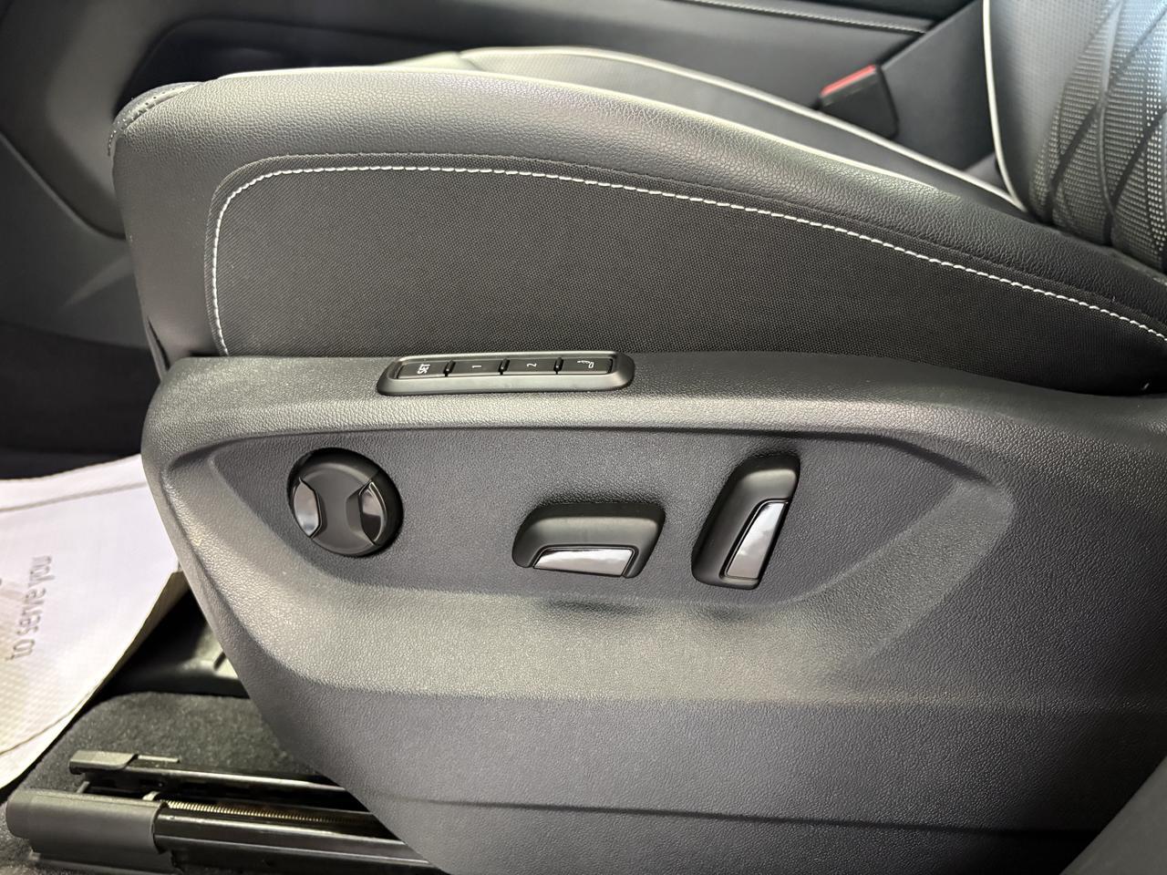 2025 Volkswagen Atlas Execline 4WD Listowel ON