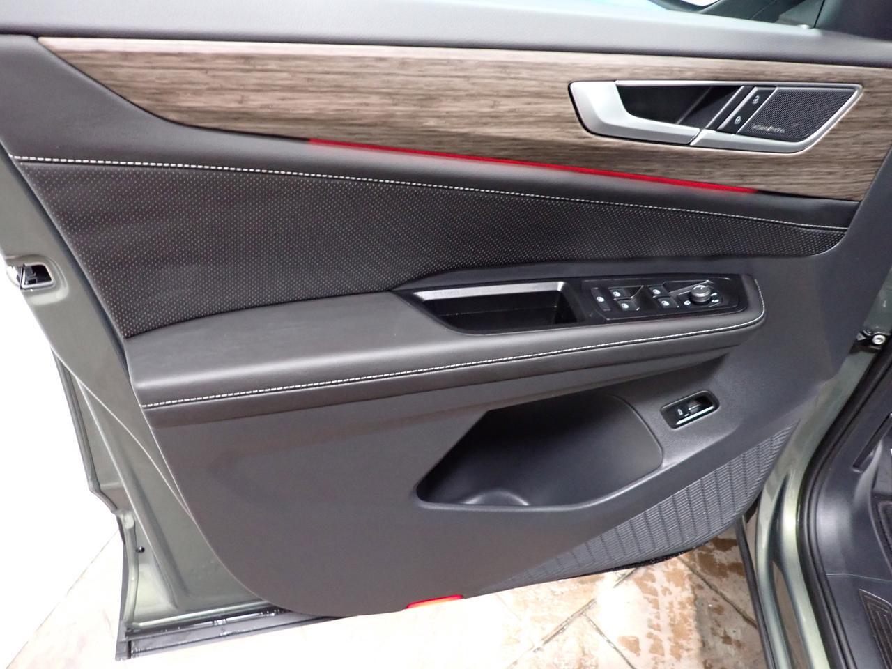 2025 Volkswagen Atlas Highline 4WD 6 PASS LEATHER NAVI SUNROOF Listowel ON