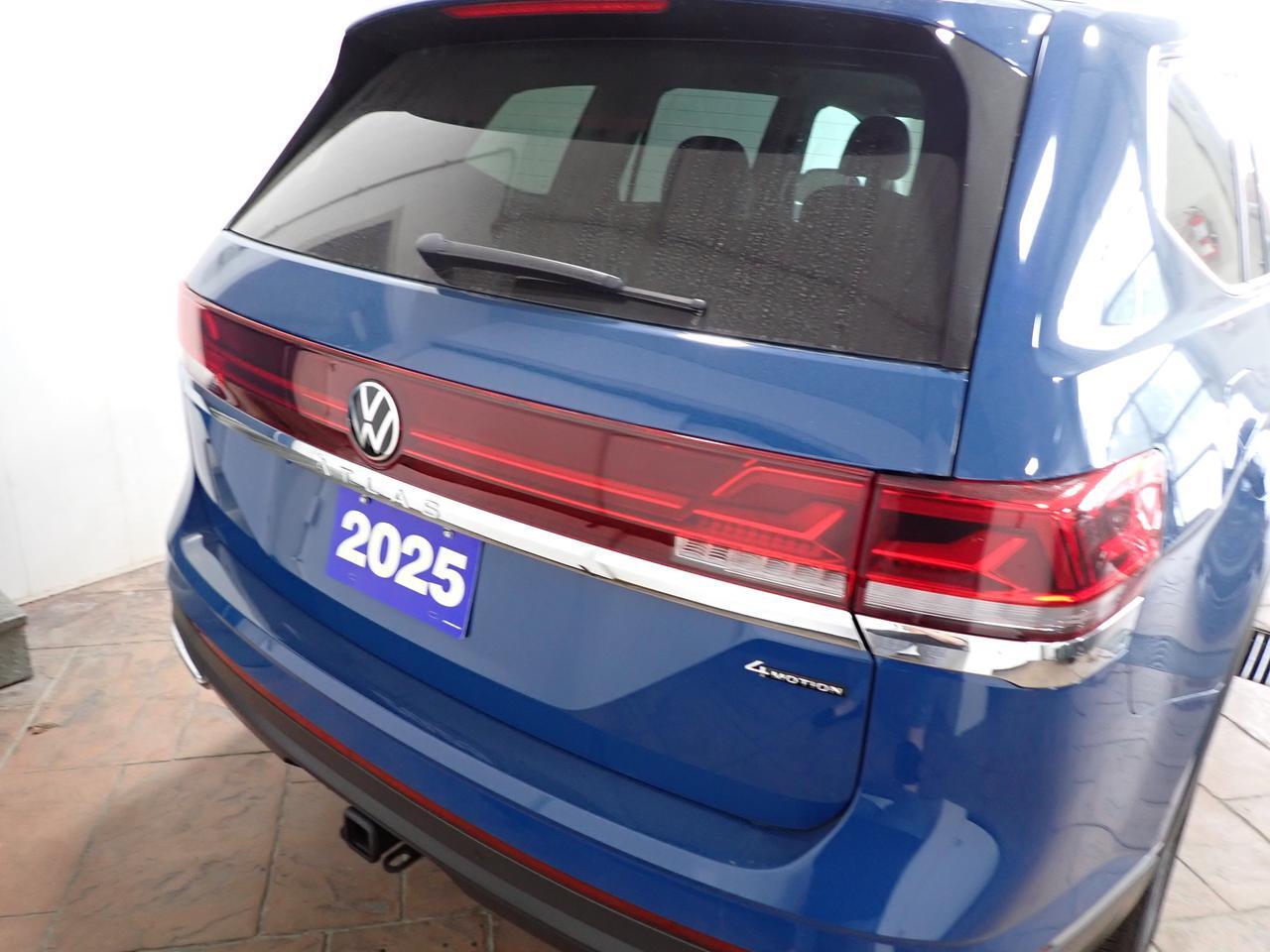 2025 Volkswagen Atlas Highline 4WD LEATHER NAVI SUNROOF 7 PASS Listowel ON