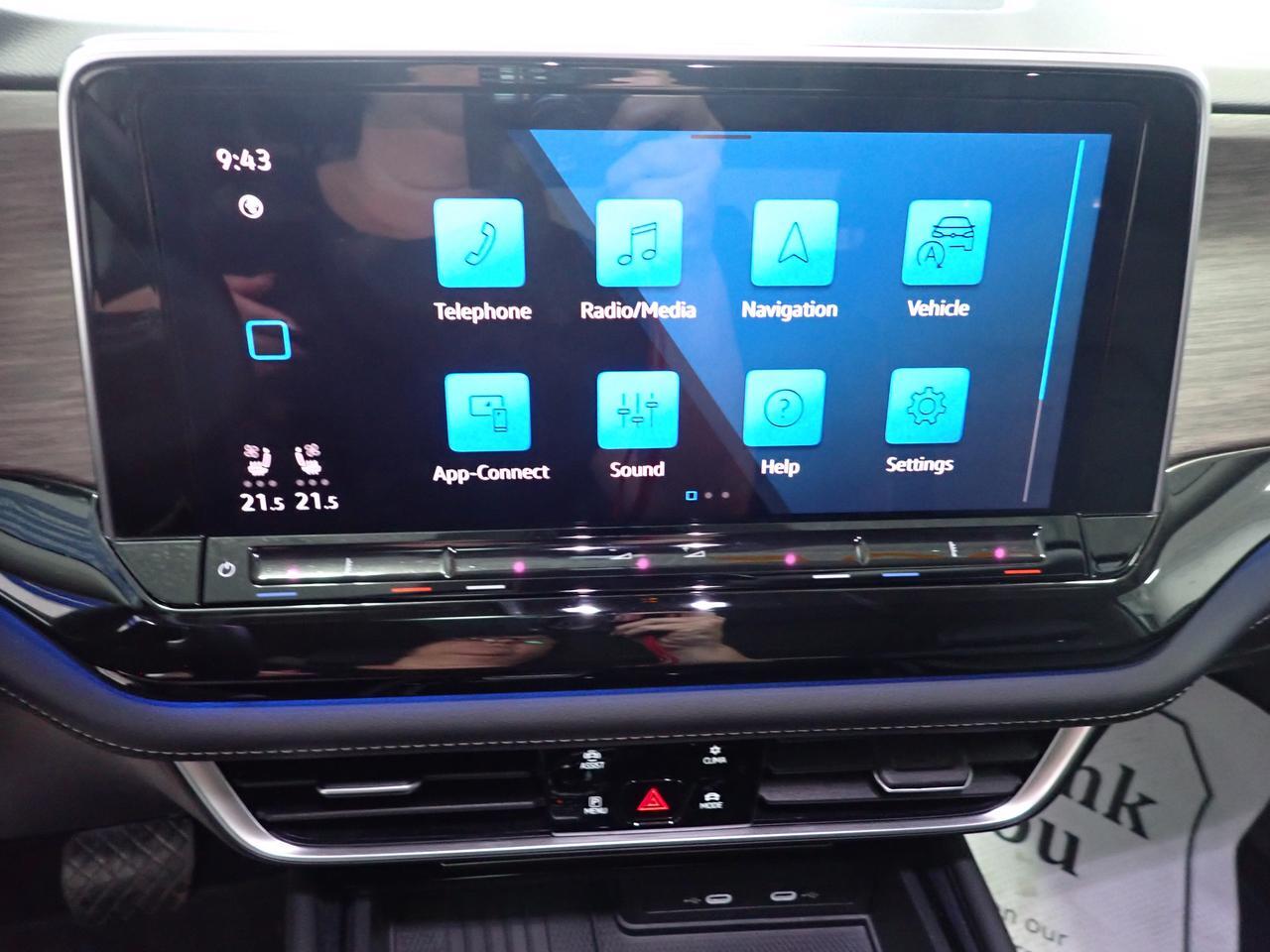 2025 Volkswagen Atlas Highline 4WD LEATHER NAVI SUNROOF 7 PASS Listowel ON