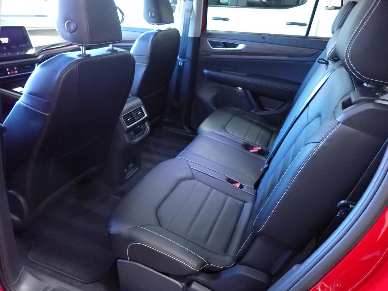 2025 Volkswagen Atlas Highline AWD LEATHER NAVI PANO SUNROOF Listowel ON