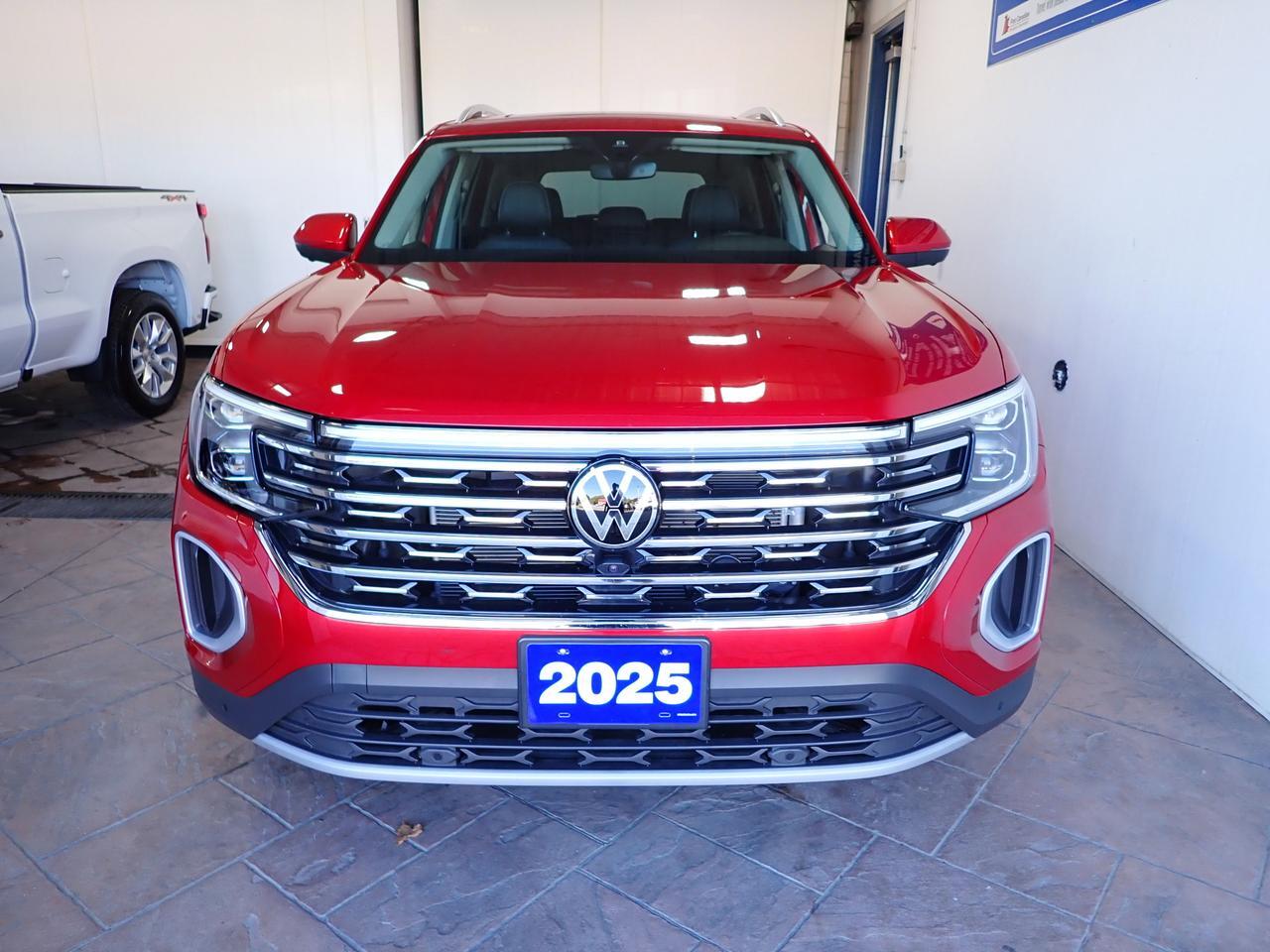 2025 Volkswagen Atlas Highline AWD LEATHER NAVI PANO SUNROOF Listowel ON