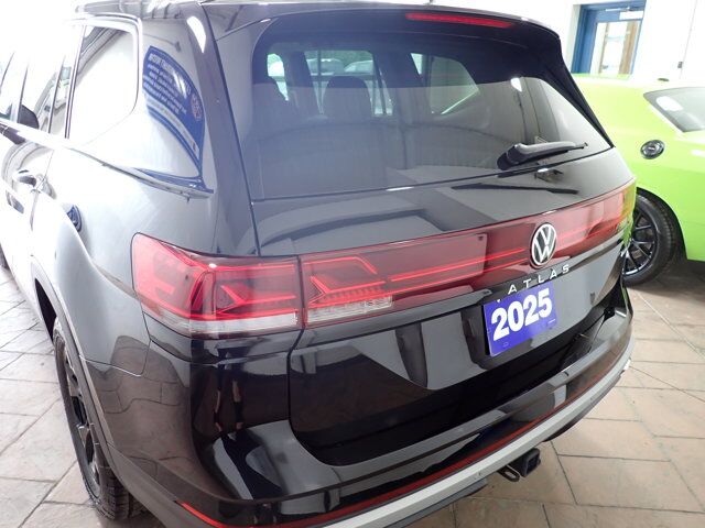 2025 Volkswagen Atlas Peak Edition LEATHER SUNROOF Listowel ON