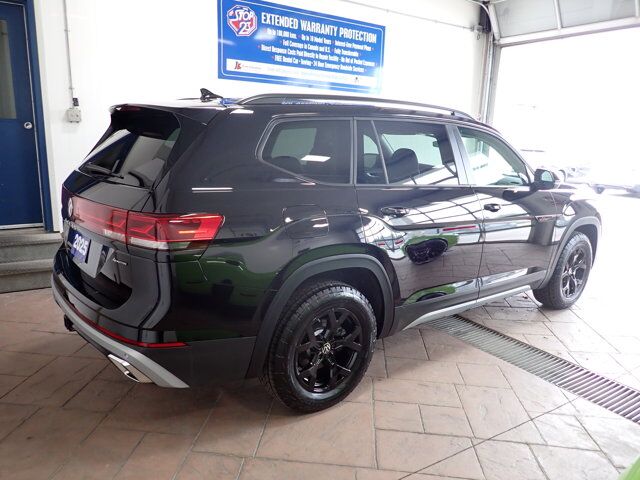 2025 Volkswagen Atlas Peak Edition LEATHER SUNROOF Listowel ON