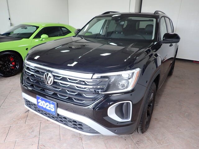 2025 Volkswagen Atlas Peak Edition LEATHER SUNROOF Listowel ON