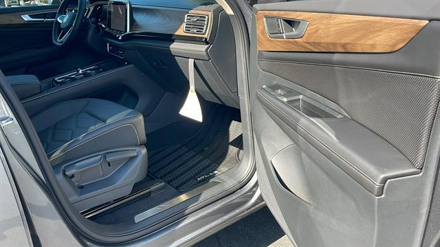 2025 Volkswagen Atlas SE Corona CA