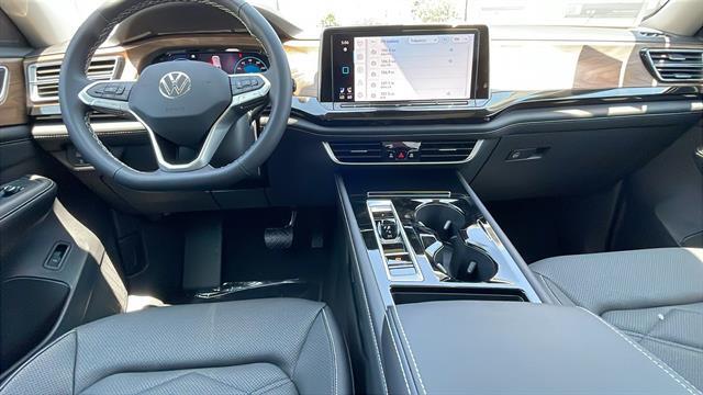 2025 Volkswagen Atlas SE Corona CA