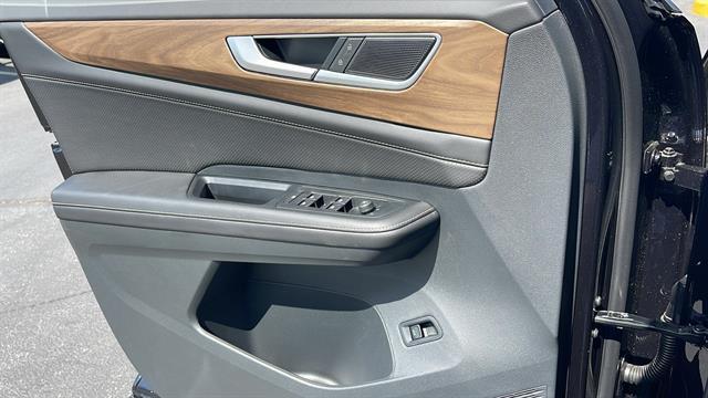 2025 Volkswagen Atlas SE Corona CA