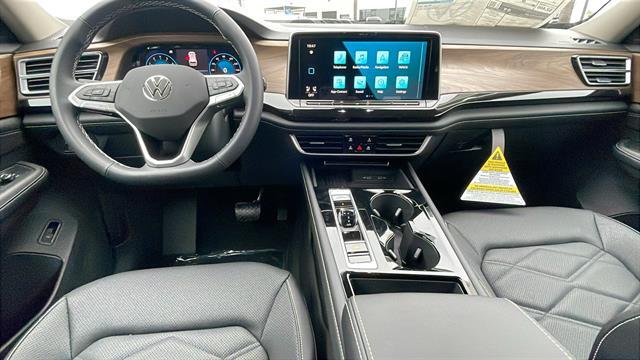 2025 Volkswagen Atlas SE Corona CA