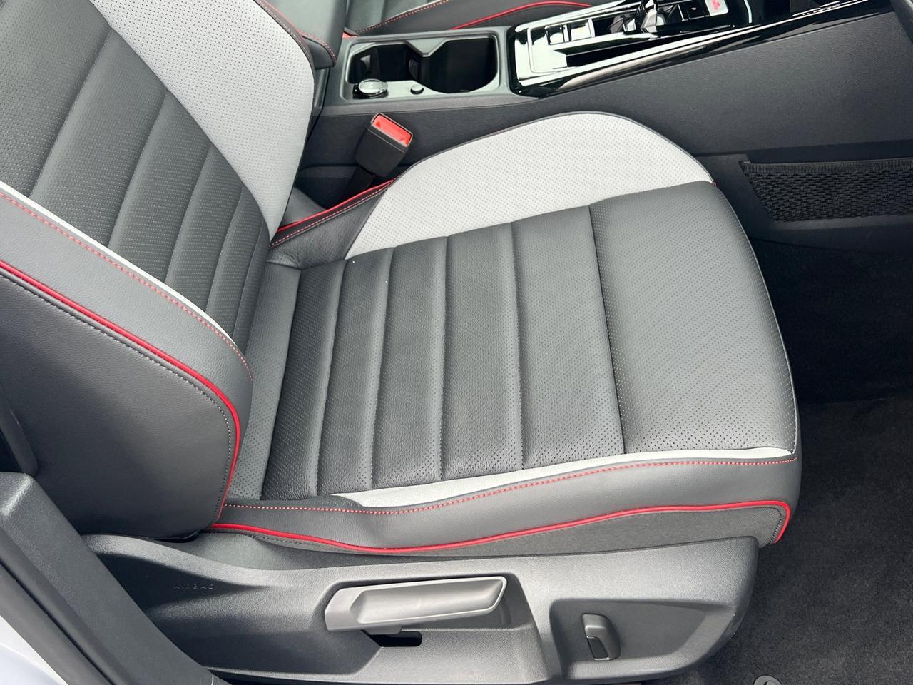 2025 Volkswagen Golf GTI 2.0T SE Hagerstown MD