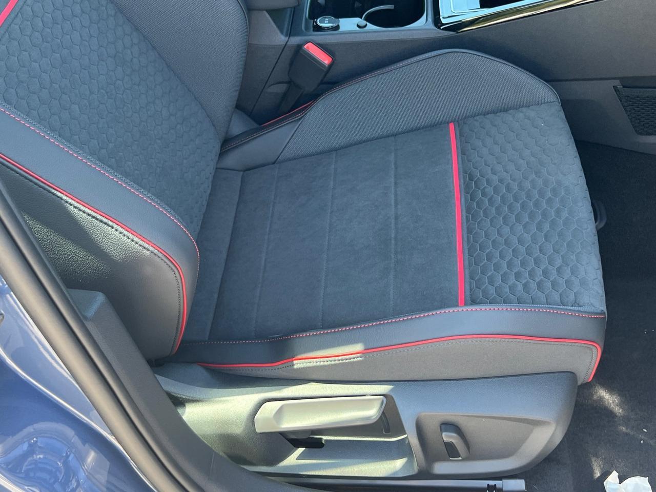 2025 Volkswagen Golf GTI 2.0T SE Hagerstown MD