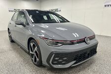 2025 Volkswagen Golf GTI SE