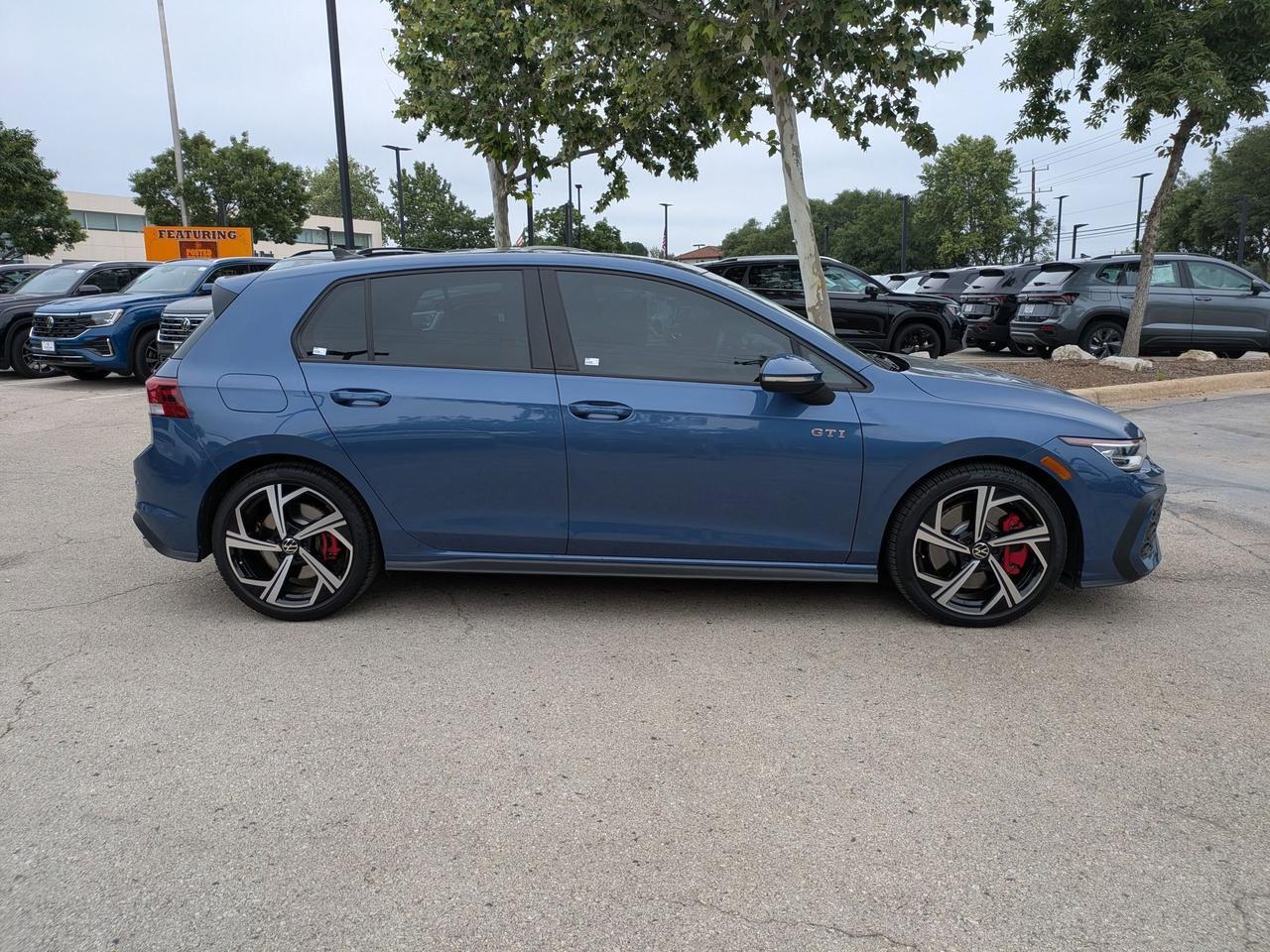 2025 Volkswagen Golf GTI SE