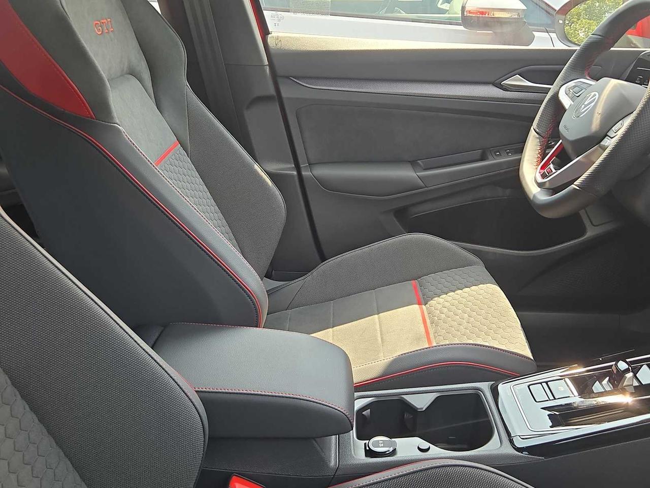 2025 Volkswagen Golf GTI SE Wellesley MA
