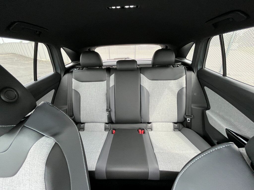 2025 Volkswagen ID.4 Pro Green Bay WI