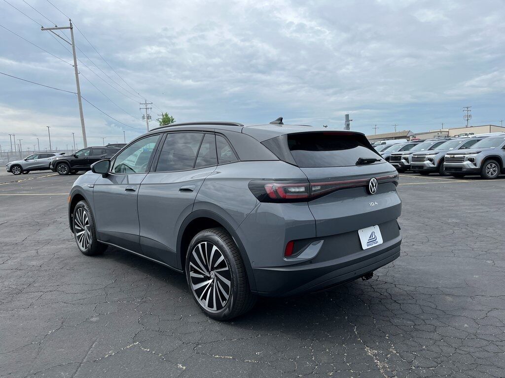 2025 Volkswagen ID.4 Pro Green Bay WI