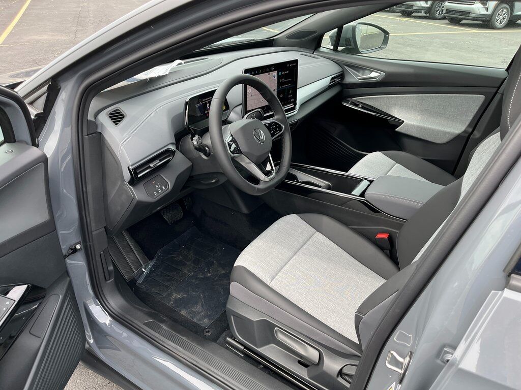 2025 Volkswagen ID.4 Pro Green Bay WI