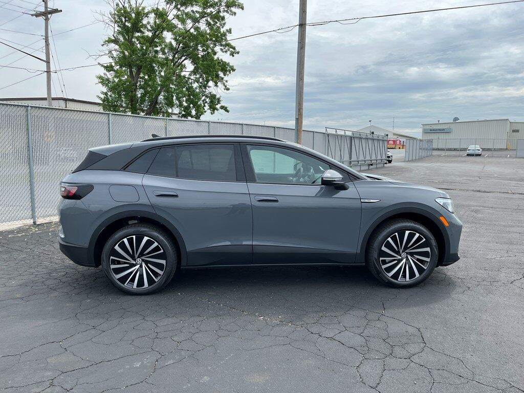 2025 Volkswagen ID.4 Pro Green Bay WI