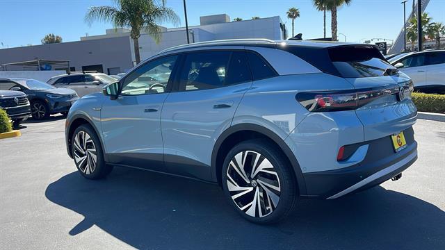 2025 Volkswagen ID.4 Pro S Plus Corona CA