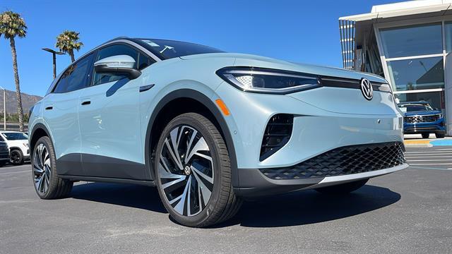 2025 Volkswagen ID.4 Pro S Plus Corona CA