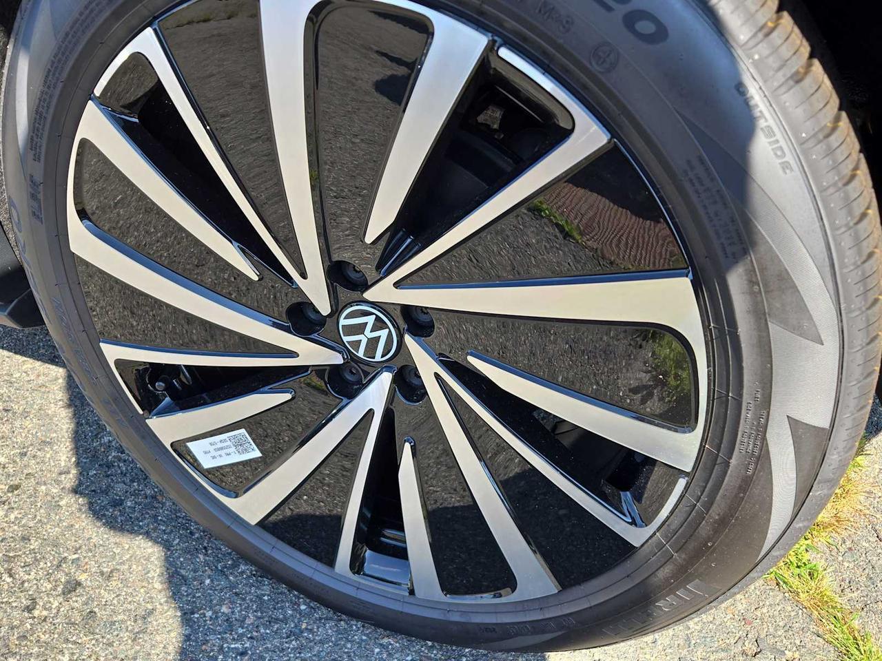 2025 Volkswagen ID.4 Pro Westborough MA