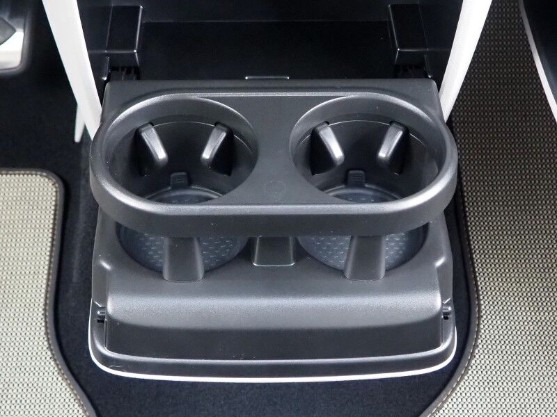 2025 Volkswagen ID. Buzz 1st Edition 4MOTION *NAVIGATION, ADAPTIVE CRUISE, SAFETY ALERTS, 360 CAMERAS, PANO GLASS ROOF, CLIMATE/MASSAGE SEATS, 2ND ROW CAPTAIN&apos;S, HARMAN/KARDON, WIRELESS CHARGING, ANDROID & APPLE Round Rock TX