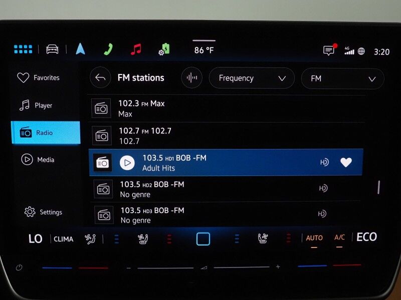 2025 Volkswagen ID. Buzz 1st Edition 4MOTION *NAVIGATION, ADAPTIVE CRUISE, SAFETY ALERTS, 360 CAMERAS, PANO GLASS ROOF, CLIMATE/MASSAGE SEATS, 2ND ROW CAPTAIN&apos;S, HARMAN/KARDON, WIRELESS CHARGING, ANDROID & APPLE Round Rock TX