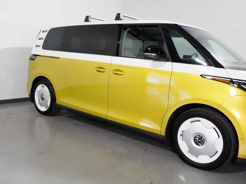 2025 Volkswagen ID. Buzz 1st Edition 4MOTION *NAVIGATION, ADAPTIVE CRUISE, SAFETY ALERTS, 360 CAMERAS, PANO GLASS ROOF, CLIMATE/MASSAGE SEATS, 2ND ROW CAPTAIN&apos;S, HARMAN/KARDON, WIRELESS CHARGING, ANDROID & APPLE Round Rock TX