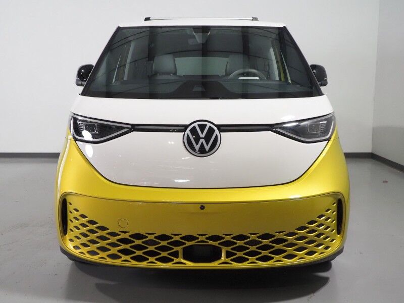 2025 Volkswagen ID. Buzz 1st Edition 4MOTION *NAVIGATION, ADAPTIVE CRUISE, SAFETY ALERTS, 360 CAMERAS, PANO GLASS ROOF, CLIMATE/MASSAGE SEATS, 2ND ROW CAPTAIN&apos;S, HARMAN/KARDON, WIRELESS CHARGING, ANDROID & APPLE Round Rock TX
