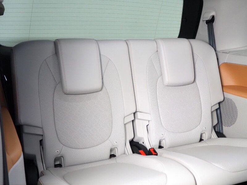 2025 Volkswagen ID. Buzz 1st Edition 4MOTION *NAVIGATION, ADAPTIVE CRUISE, SAFETY ALERTS, 360 CAMERAS, PANO GLASS ROOF, CLIMATE MASSAGE SEATS, HEATED STEERING, 2ND ROW CAPTAIN'S, HARMAN/KARDON, WIRELESS CHARGING, ANDROID & APPLE Round Rock TX